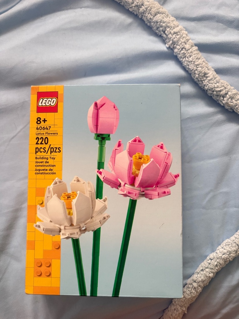 NWT LEGO Lotus Flowers Set 40647 - Pink & White